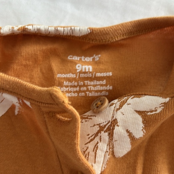 Baby clothes/carters baby clothes/ baby girl outfit/ 9 months clothes - Picture 3 of 6